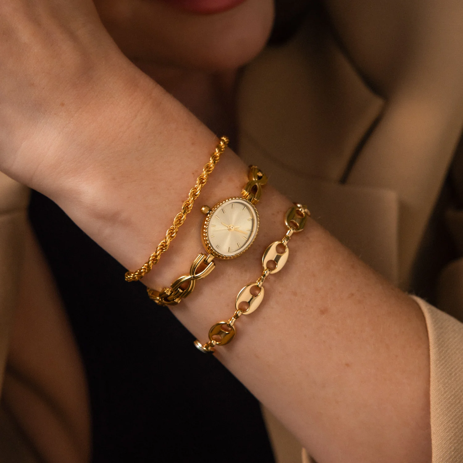 Oval Infinity Link Timepiece - Image 8