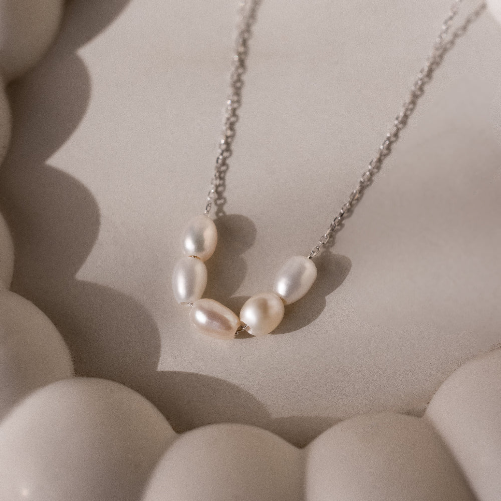 Pearl Bead Necklace in Silver - Image 4