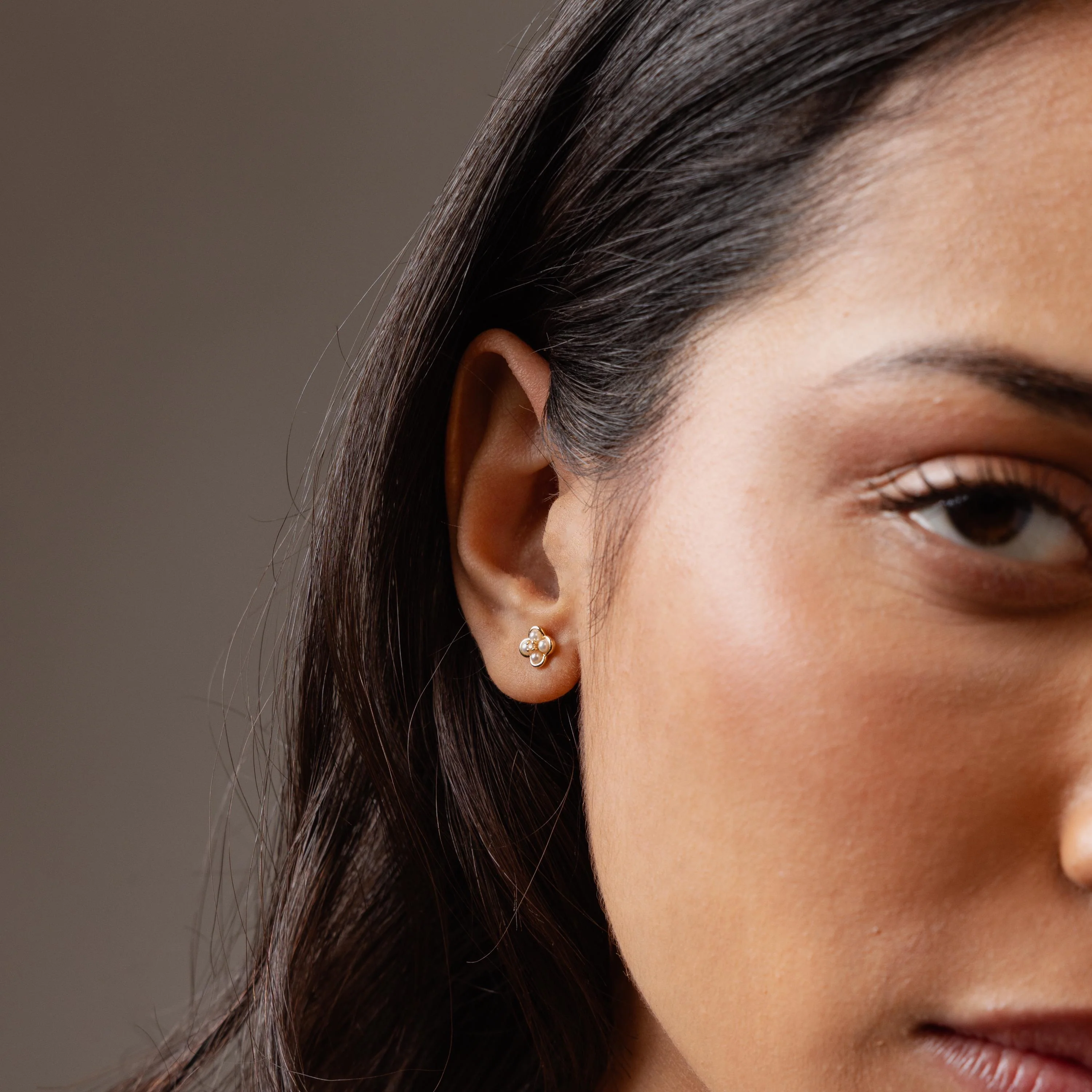 Rounded Pearl Flower Studs in 18K Gold - Image 6